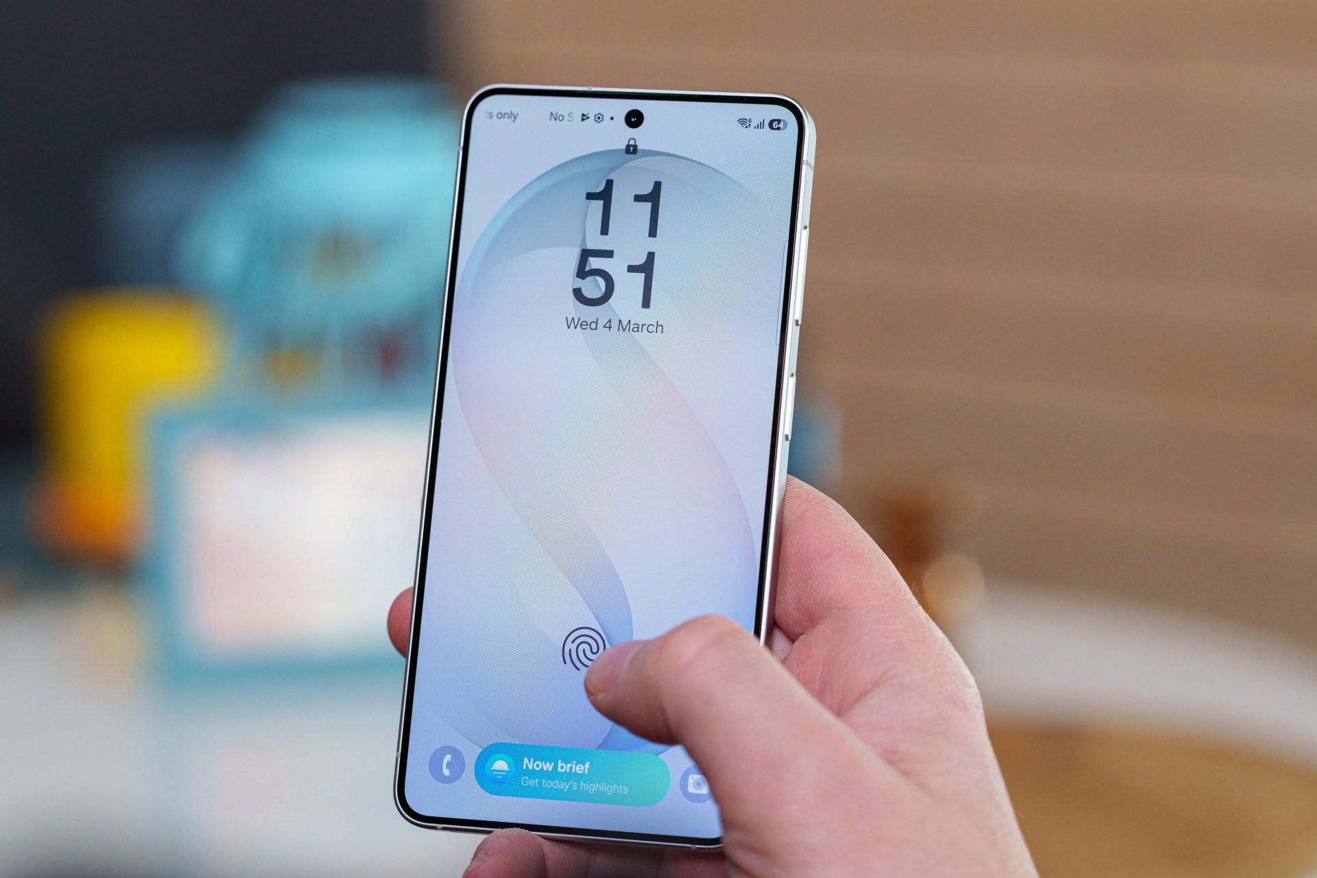 Дисплеи Samsung Galaxy S27 получат технологию защиты от подглядывания Flex Magic Pixel