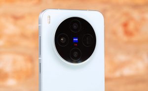 Флагман vivo X500 получит 50-мегапиксельную камеру и батарею рекордной емкости
