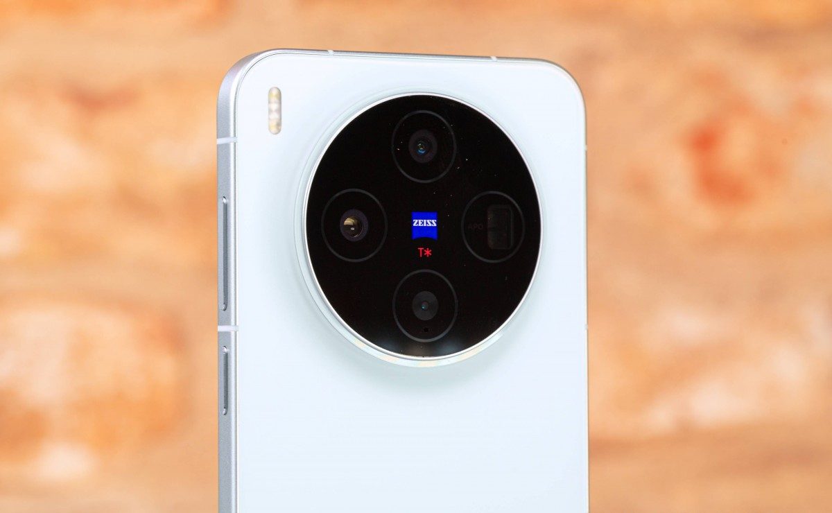 Флагман vivo X500 получит 50-мегапиксельную камеру и батарею рекордной емкости