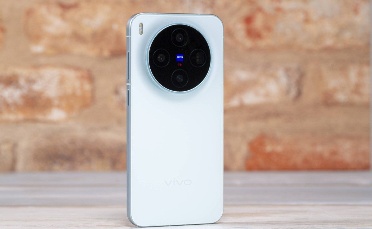 Флагман vivo X500 получит 50-мегапиксельную камеру и батарею рекордной емкости картинка Смартфон vivo X500 получит батарею 7500 мАч | DGL.RU