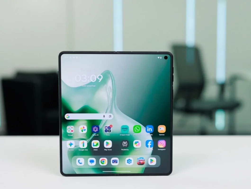 Характеристики, время автономной работы и новые условия предзаказа Galaxy Z Fold8 и Flip8 картинка Характеристики и автономность Galaxy Z Fold8 | DGL.RU