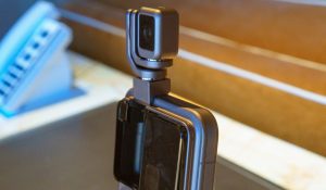 Honor официально объявила дату выхода смартфона Robot Phone с выдвижной камерой