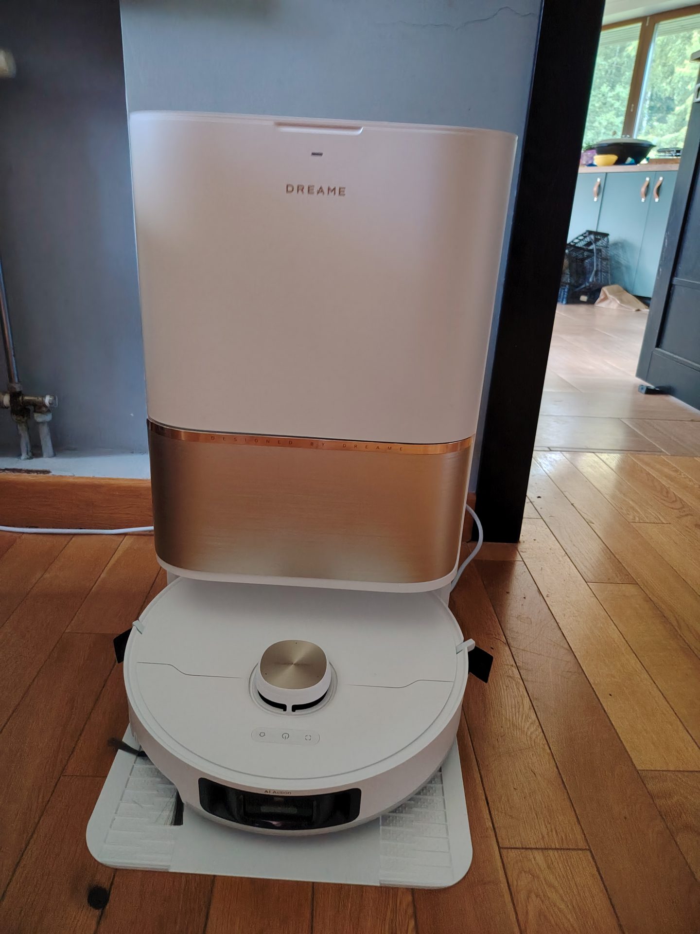 Обзор Dreame L50s Pro Ultra: робот, который наконец-то моет полы, а не просто размазывает грязь картинка Обзор Dreame L50s Pro Ultra