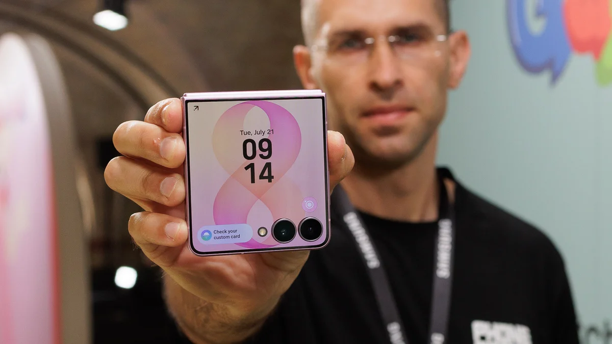 Итоги презентации Samsung: рекордные предзаказы Galaxy Z Fold 8 на фоне первых убытков мобильного подразделения