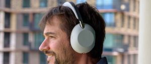 Энтузиаст превратил наушники Sony в игровой трекер движений головы в реальном времени