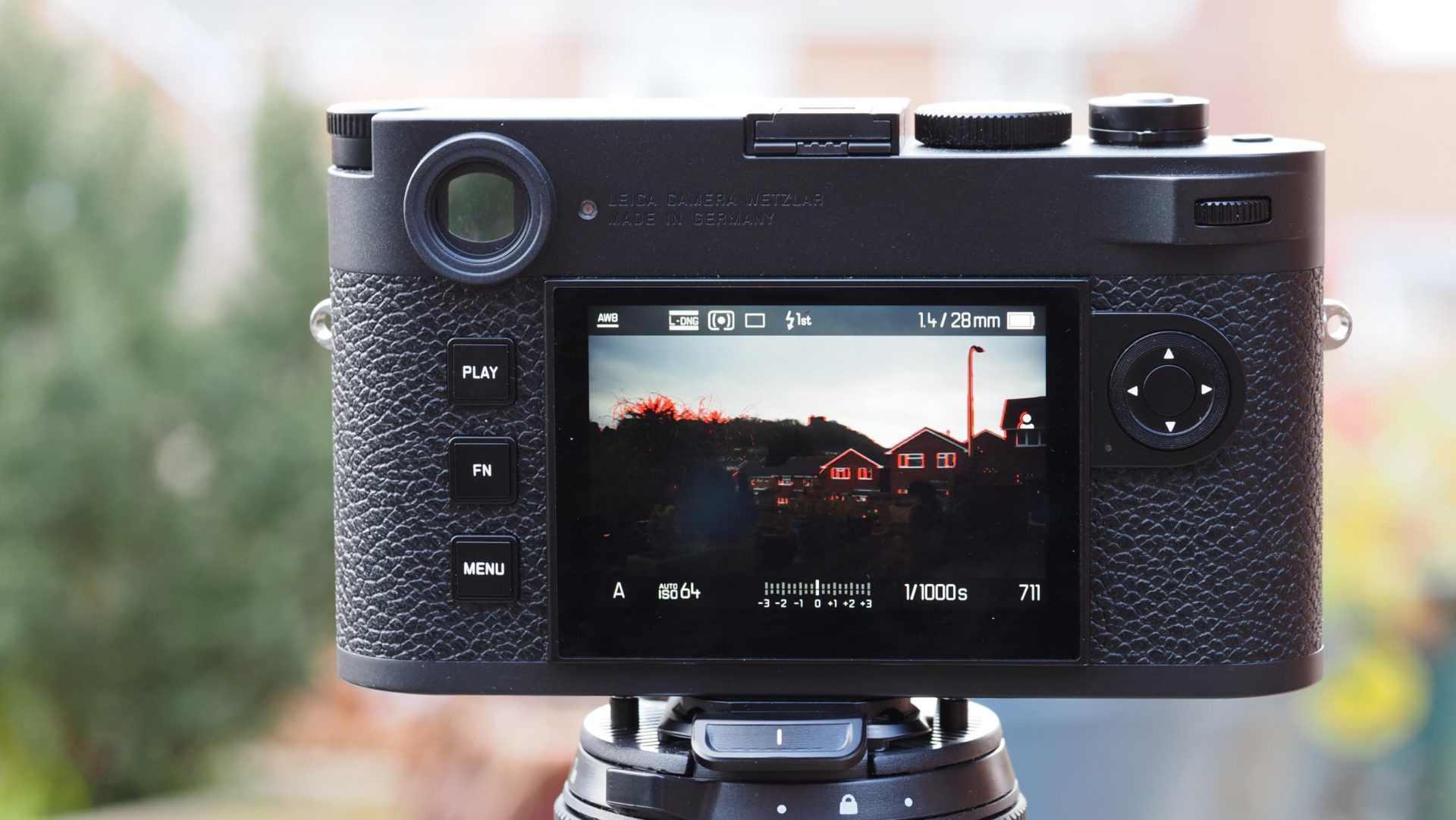 Лучшие камеры Leica в 2026 году: от классических дальномеров до беззеркальных систем картинка Лучшие камеры Leica в 2026 году: гид по выбору | DGL.RU
