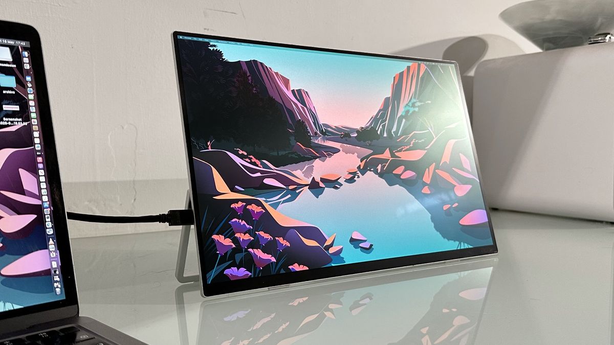 Обзор Acer ProDesigner PE160WUT: портативный OLED-монитор с высоким разрешением картинка Монитор Acer ProDesigner PE160WUT: обзор | DGL.RU