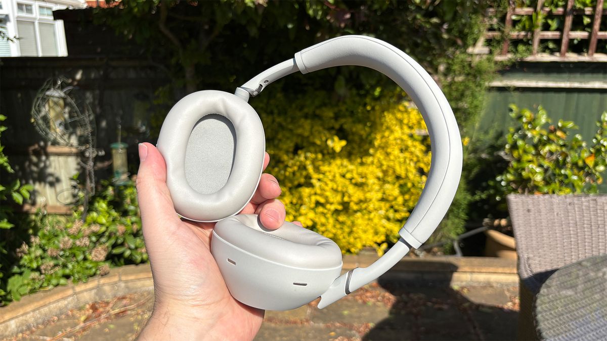 Лучшие наушники Sony 2026 года: наши тестировщики рекомендуют картинка Наушники Sony: топ лучших моделей 2026 | DGL.RU