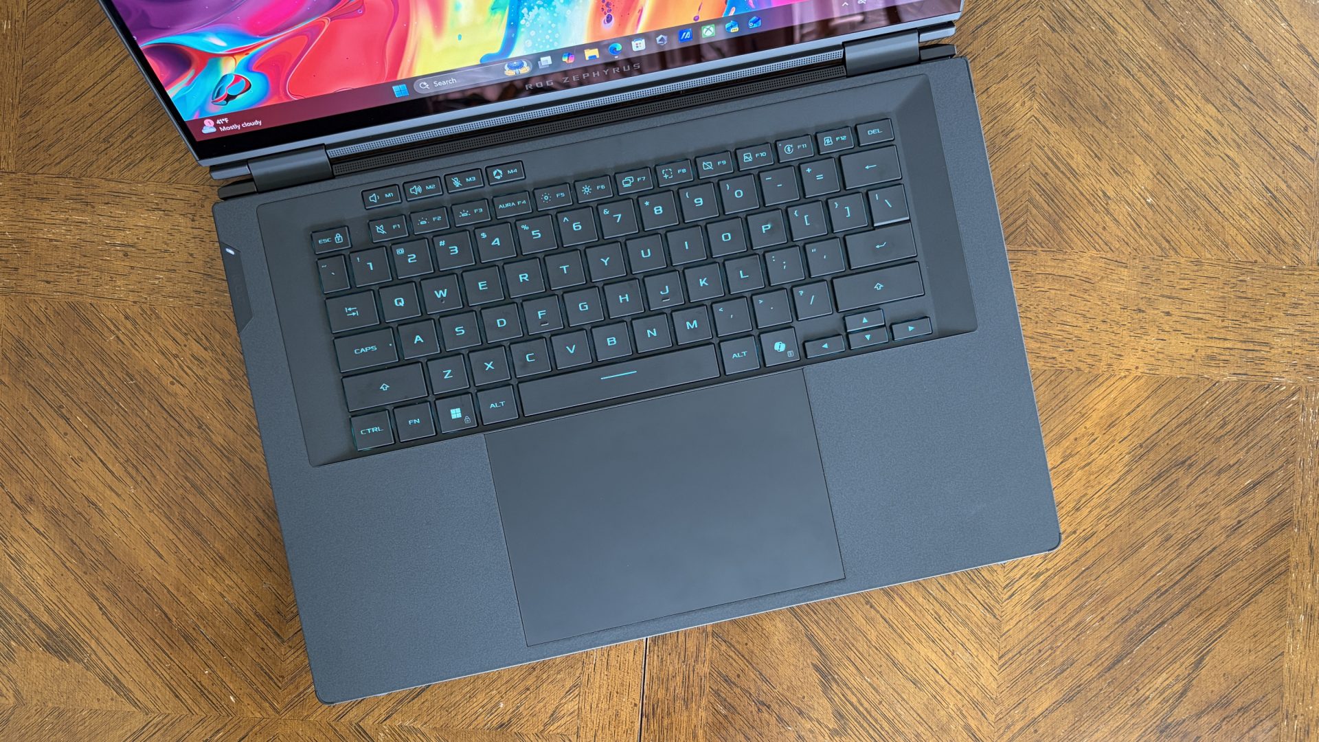 Обзор ASUS ROG Zephyrus Duo: самый «десктопный» игровой ноутбук картинка Ноутбук ASUS ROG Zephyrus Duo: два OLED | DGL.RU