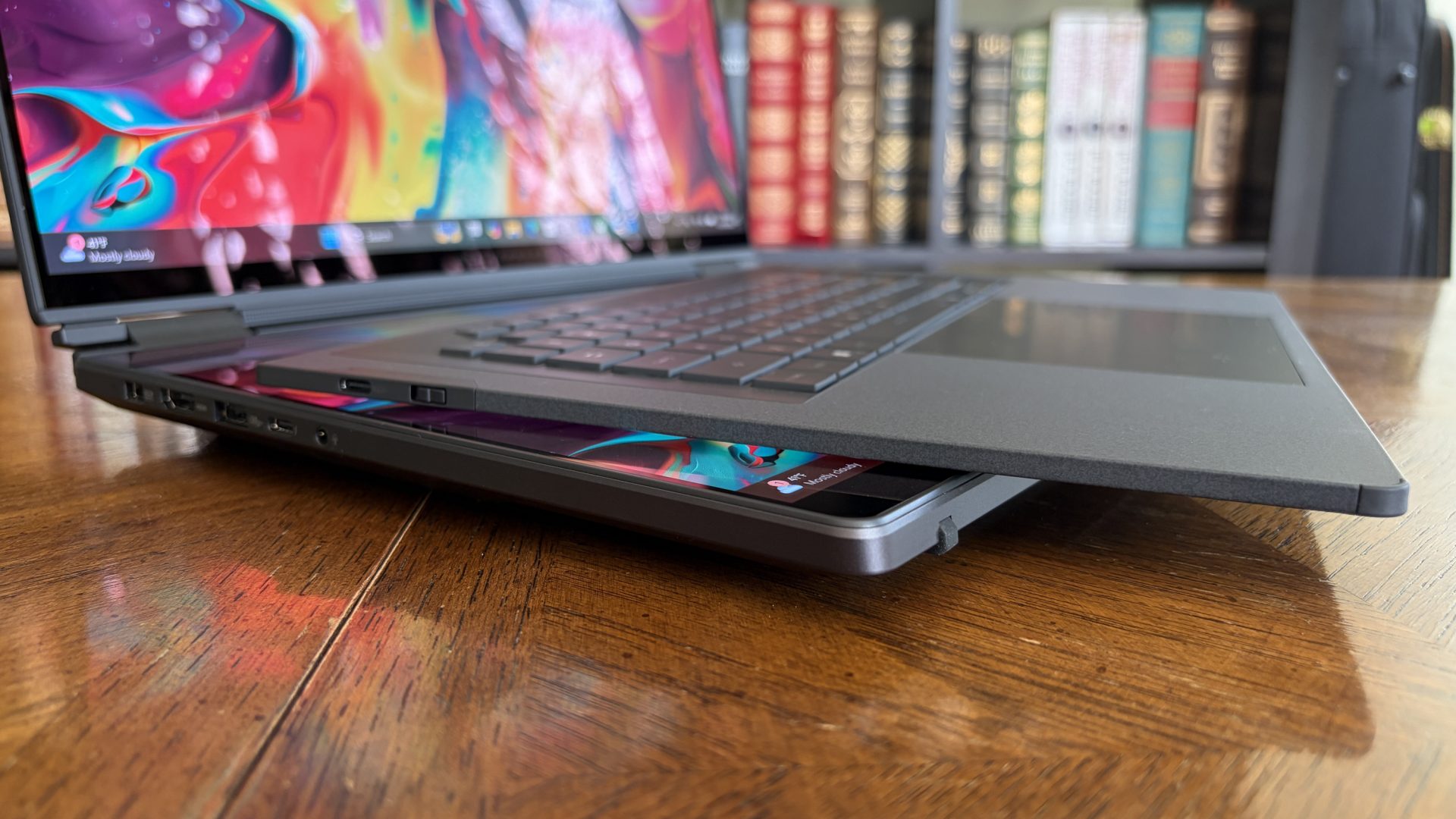 Обзор ASUS ROG Zephyrus Duo: самый «десктопный» игровой ноутбук картинка Ноутбук ASUS ROG Zephyrus Duo: два OLED | DGL.RU