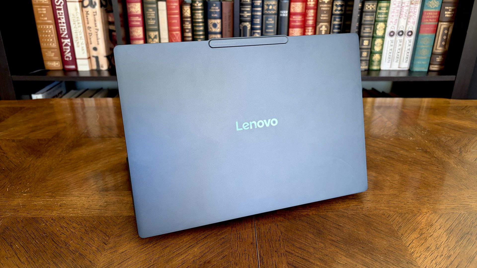 Обзор нового Lenovo Yoga Slim 7x (11-го поколения) и его чипа Snapdragon X2 Elite картинка Ноутбук Lenovo Yoga Slim 7x удивил автономностью | DGL.RU