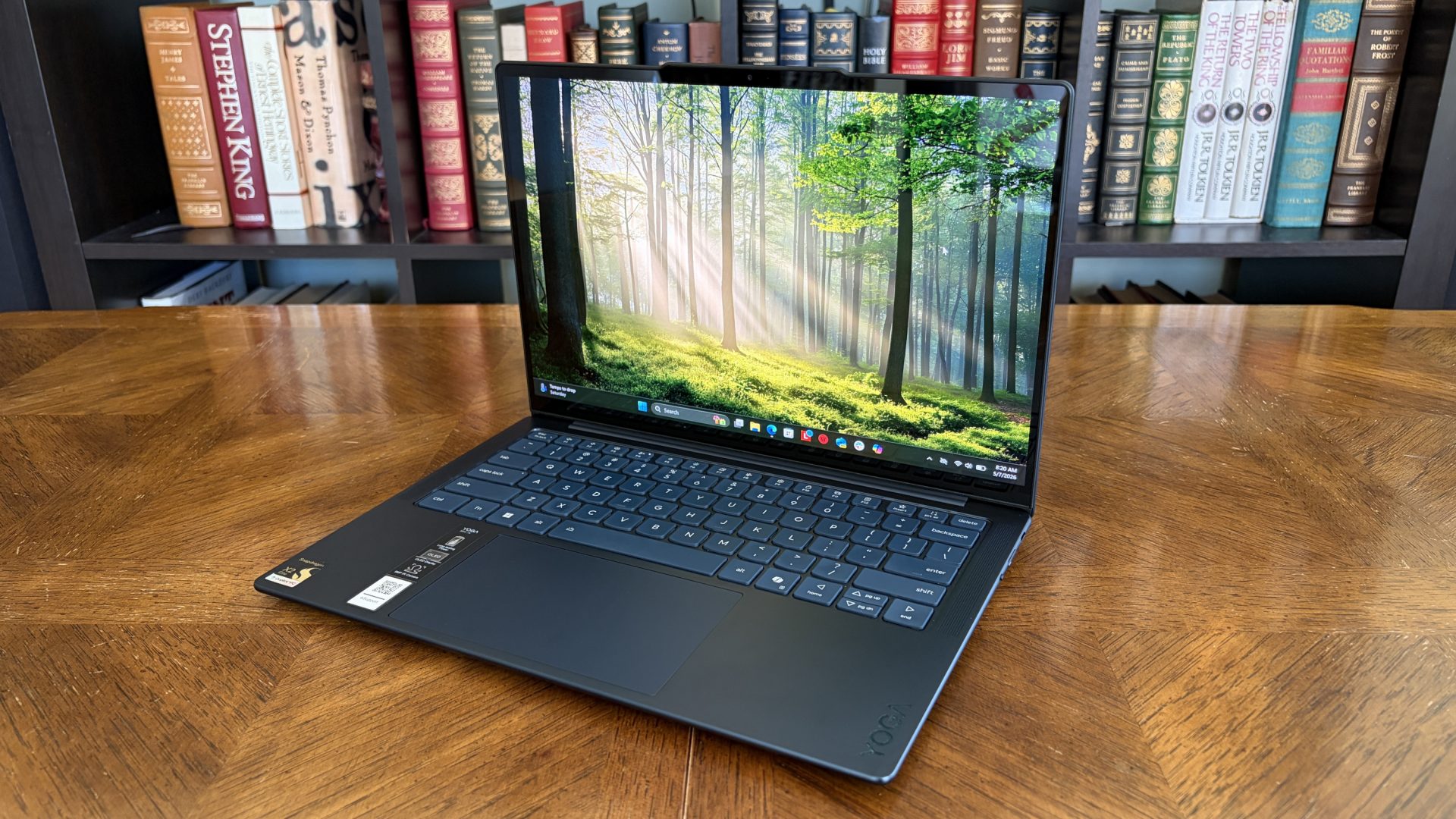 Обзор нового Lenovo Yoga Slim 7x (11-го поколения) и его чипа Snapdragon X2 Elite картинка Ноутбук Lenovo Yoga Slim 7x удивил автономностью | DGL.RU