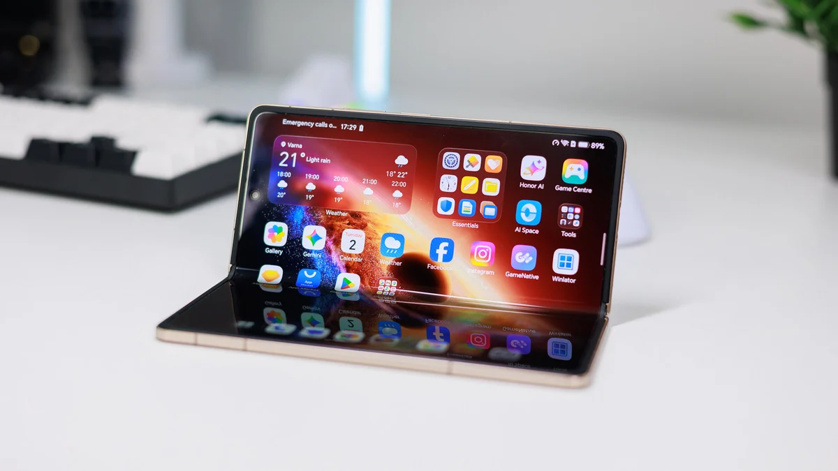Новый складной смартфон Honor обойдет Galaxy Z Fold 8 и iPhone Ultra по техническим характеристикам