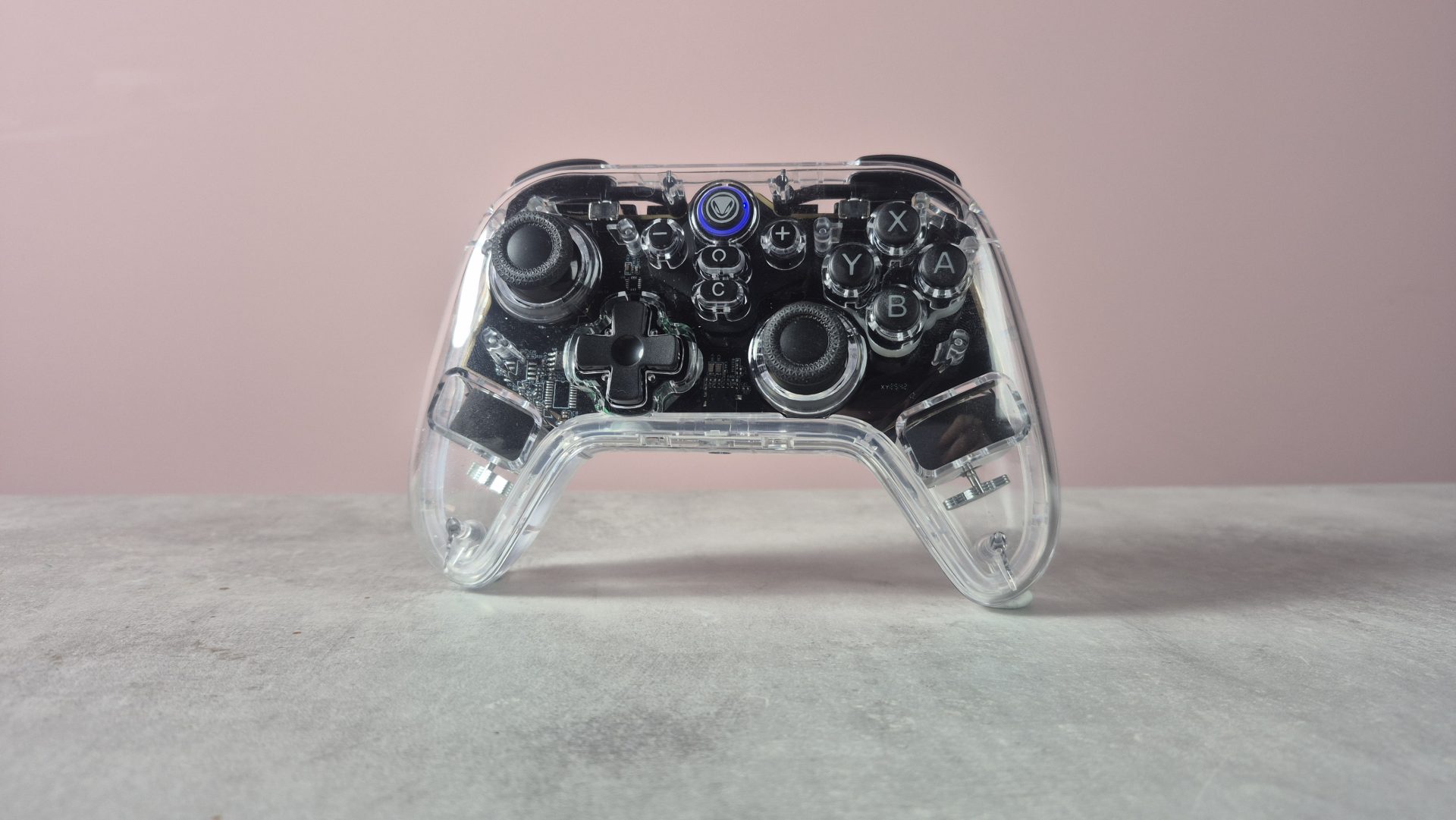 Обзор беспроводного геймпада Snakebyte Gamepad RGB S2 картинка Обзор беспроводного Snakebyte Gamepad RGB S2 | DGL.RU