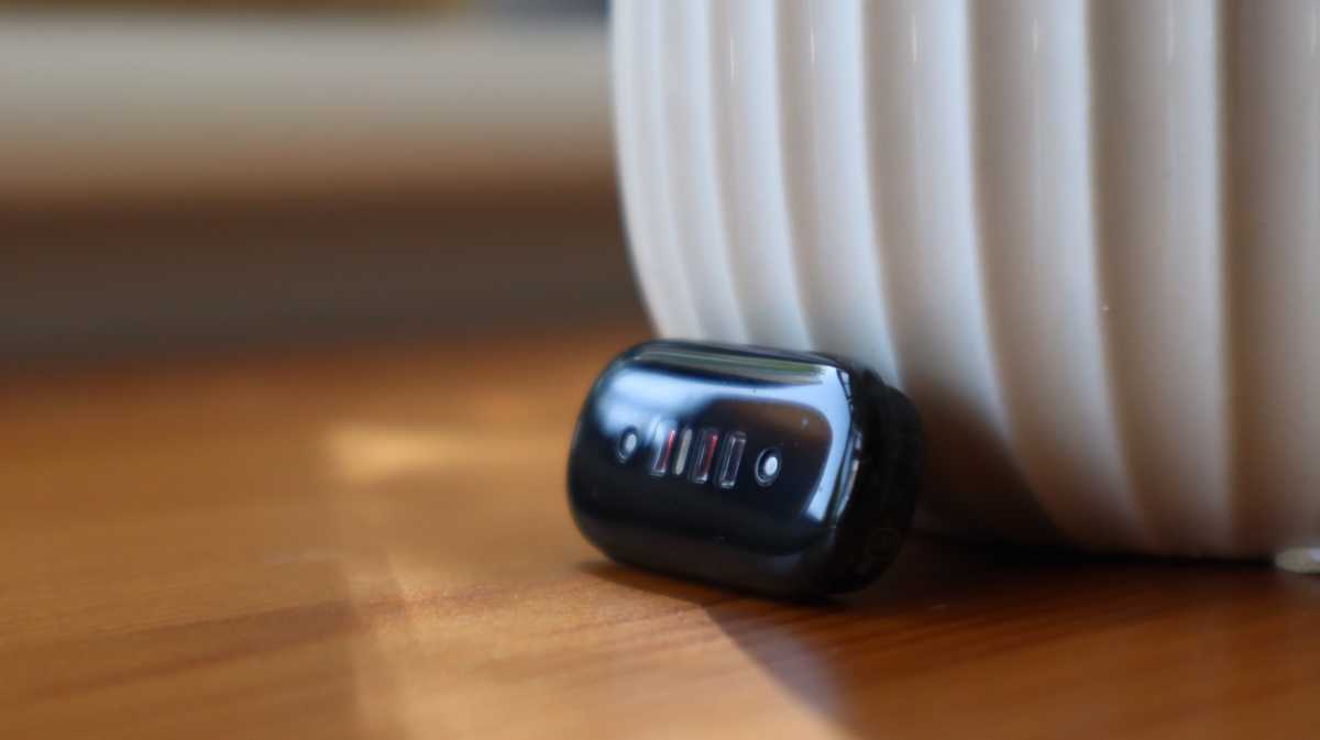 Обзор Google Fitbit Air: лучший фитнес-трекер без экрана картинка Обзор Google Fitbit Air: фитнес-трекер | DGL.RU