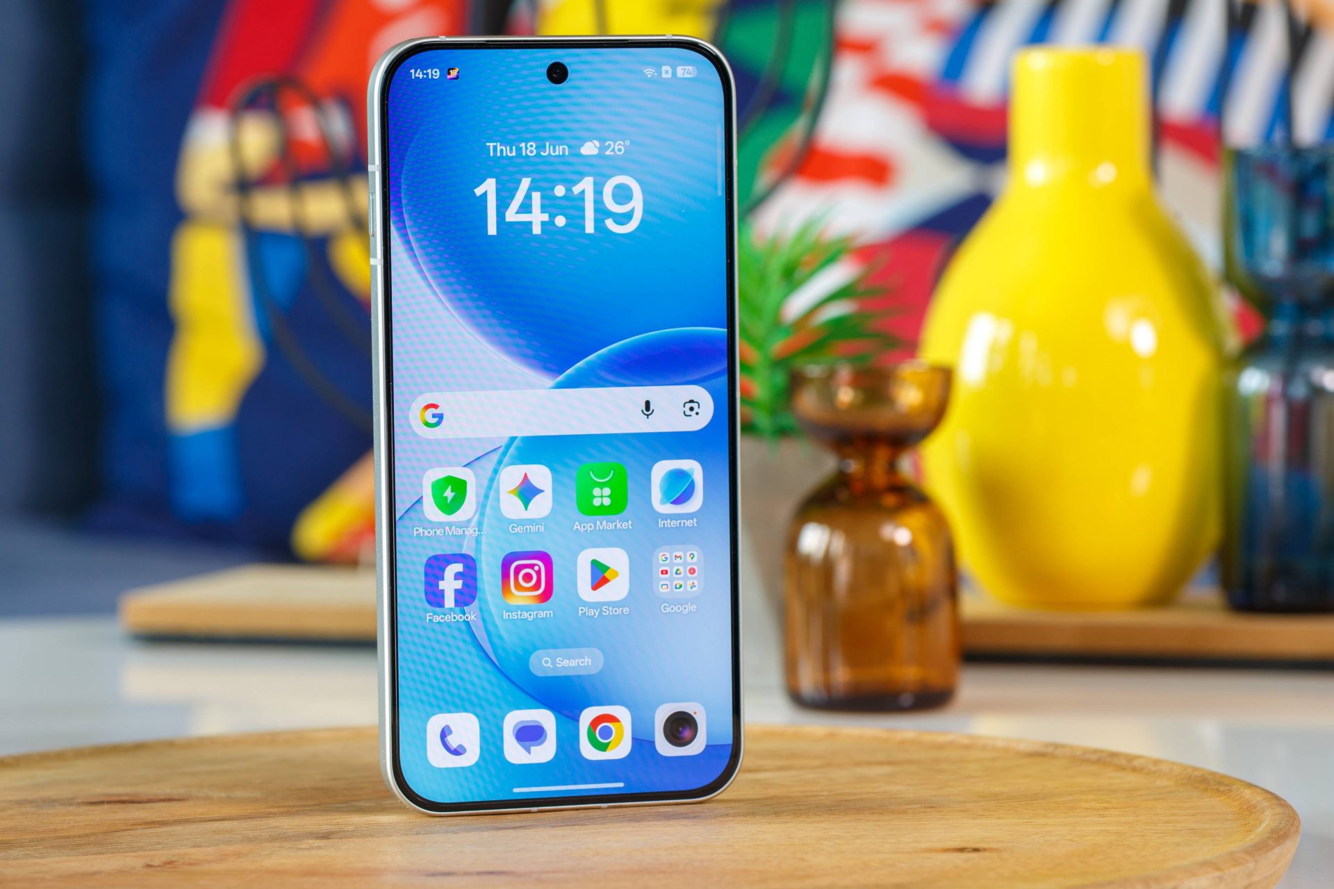 Обзор смартфона Oppo Reno16 Pro: знакомство и распаковка картинка Смартфон Oppo Reno16 Pro: стоит ли покупать? | DGL.RU