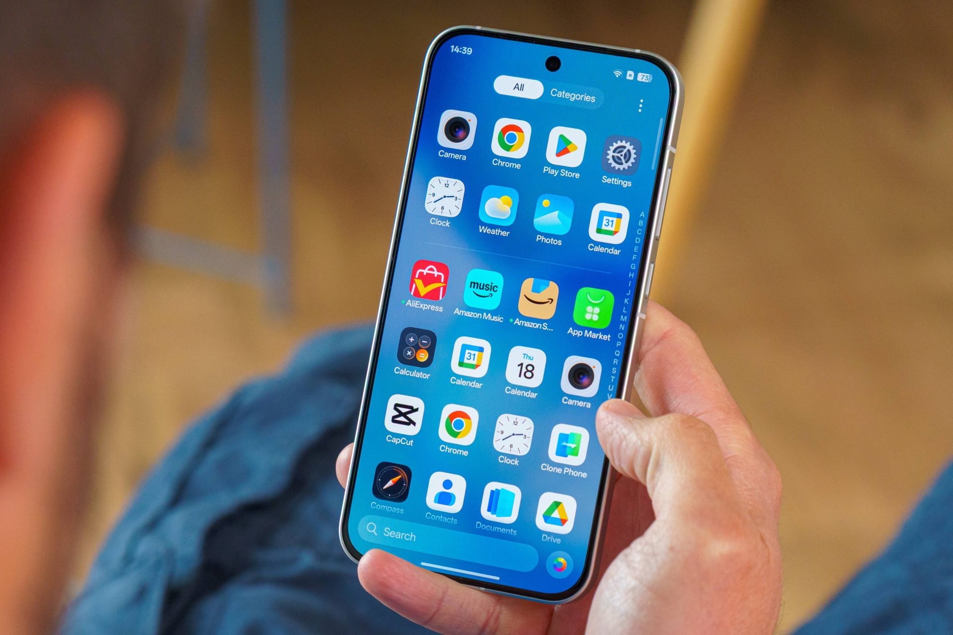 Обзор смартфона Oppo Reno16 Pro: знакомство и распаковка картинка Смартфон Oppo Reno16 Pro: стоит ли покупать? | DGL.RU