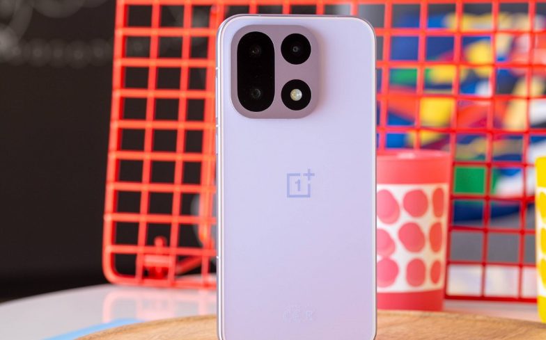 Вот что нам известно о любопытной модели OnePlus 16 и ее предполагаемых характеристиках