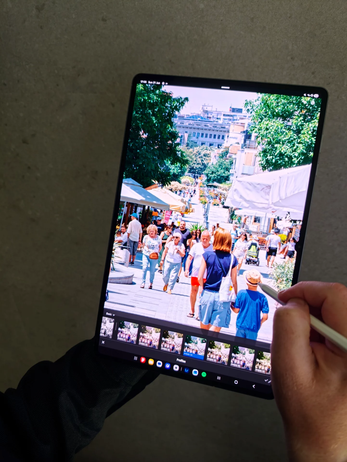 Опыт редактирования мобильных фото: связка смартфона Oppo Find X9 Ultra и планшета Galaxy Tab S11 Ultra картинка Тест Samsung Galaxy Tab S11 Ultra в ретуши | DGL.RU