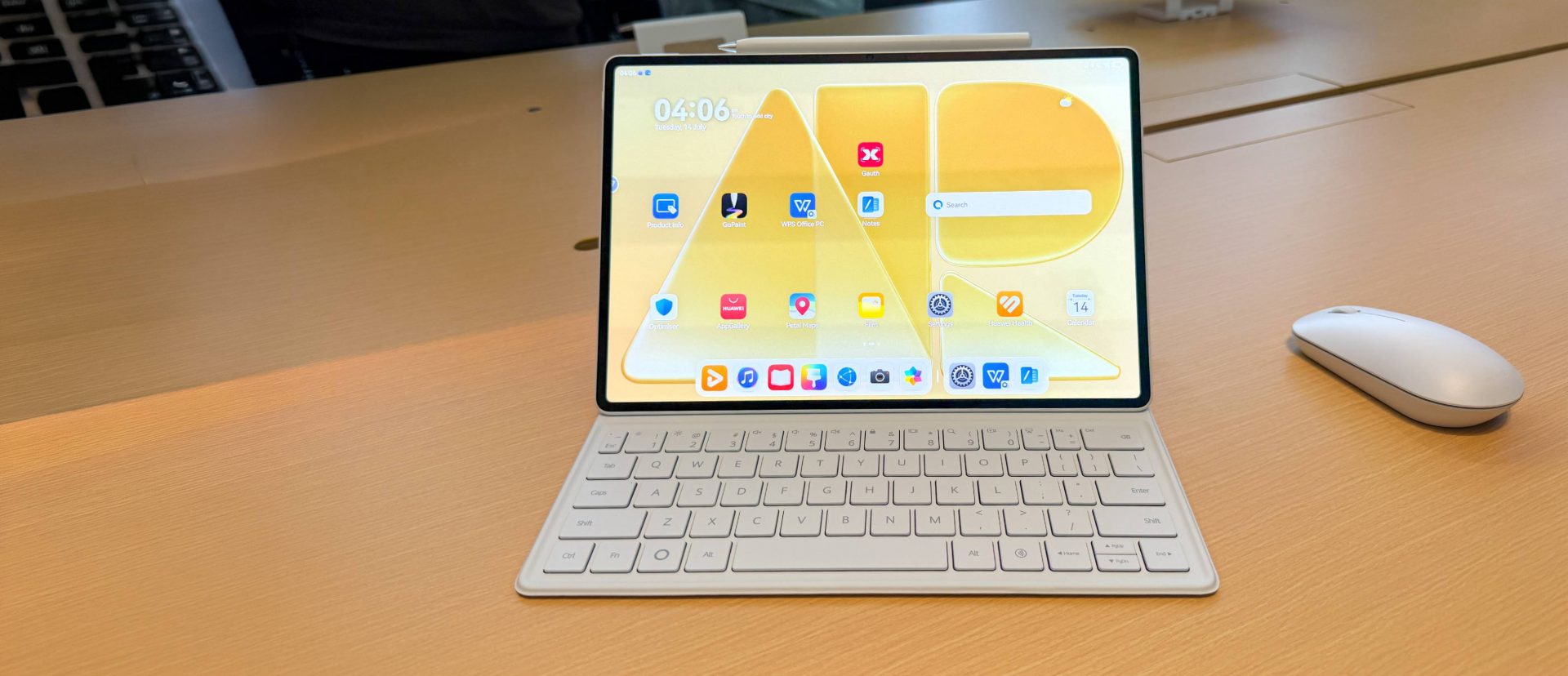 Планшет Huawei MatePad Air (2026) получил OLED-экран PaperMatte и процессор Kirin T93C