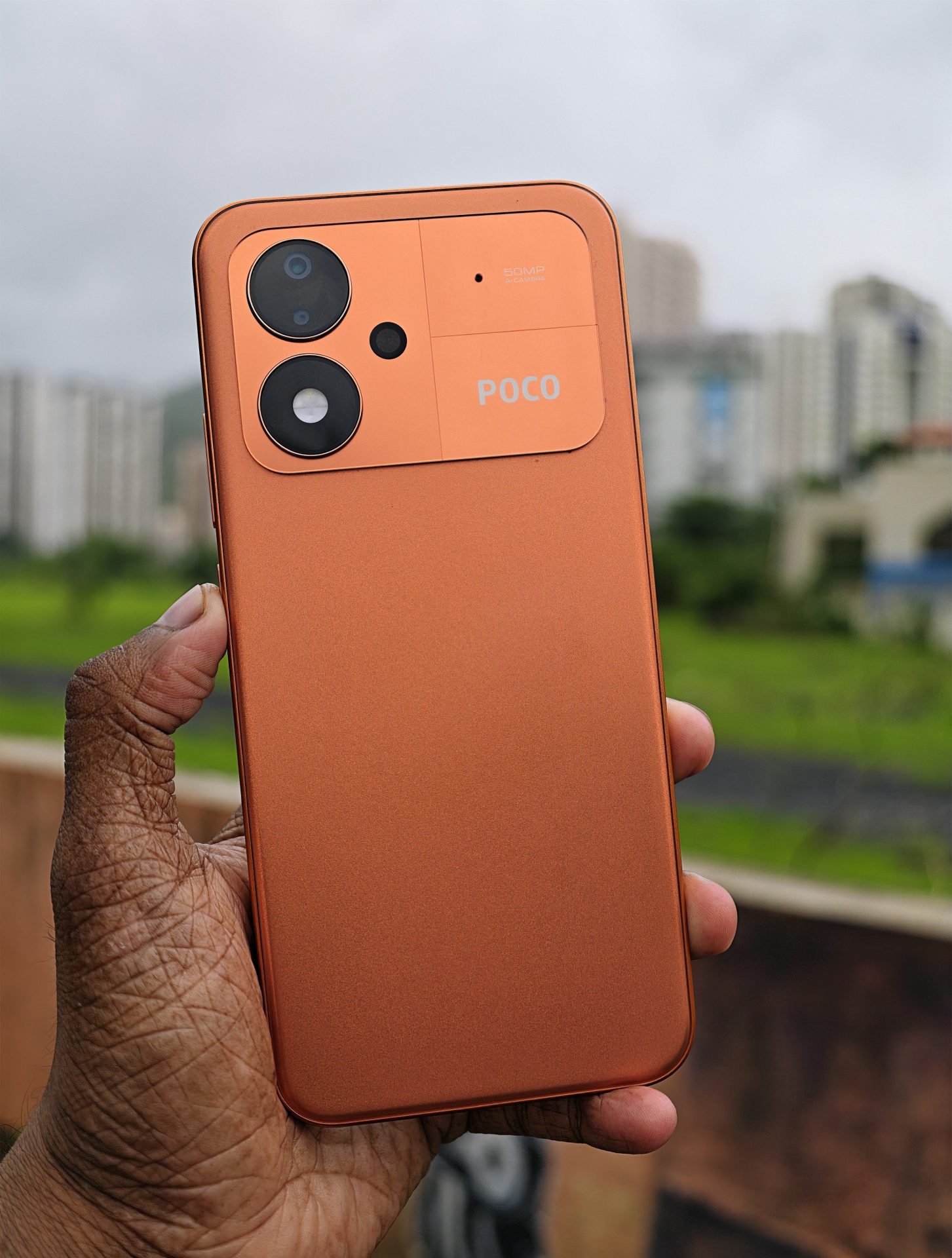 Poco M8 Power: в сети появились реальные фотографии и характеристики нового смартфона картинка Новый смартфон Poco M8 Power: фото и параметры | DGL.RU