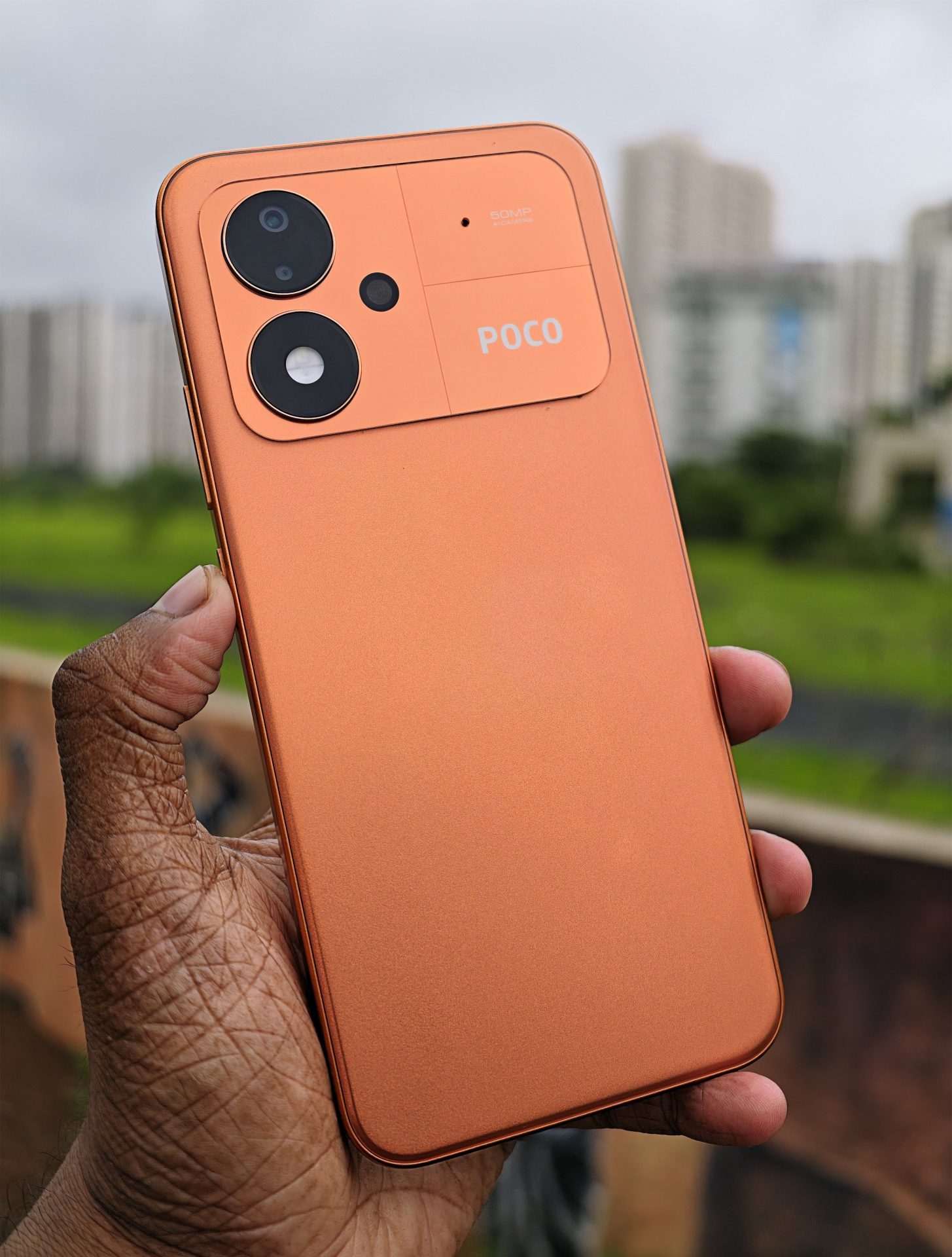 Poco M8 Power: в сети появились реальные фотографии и характеристики нового смартфона картинка Новый смартфон Poco M8 Power: фото и параметры | DGL.RU