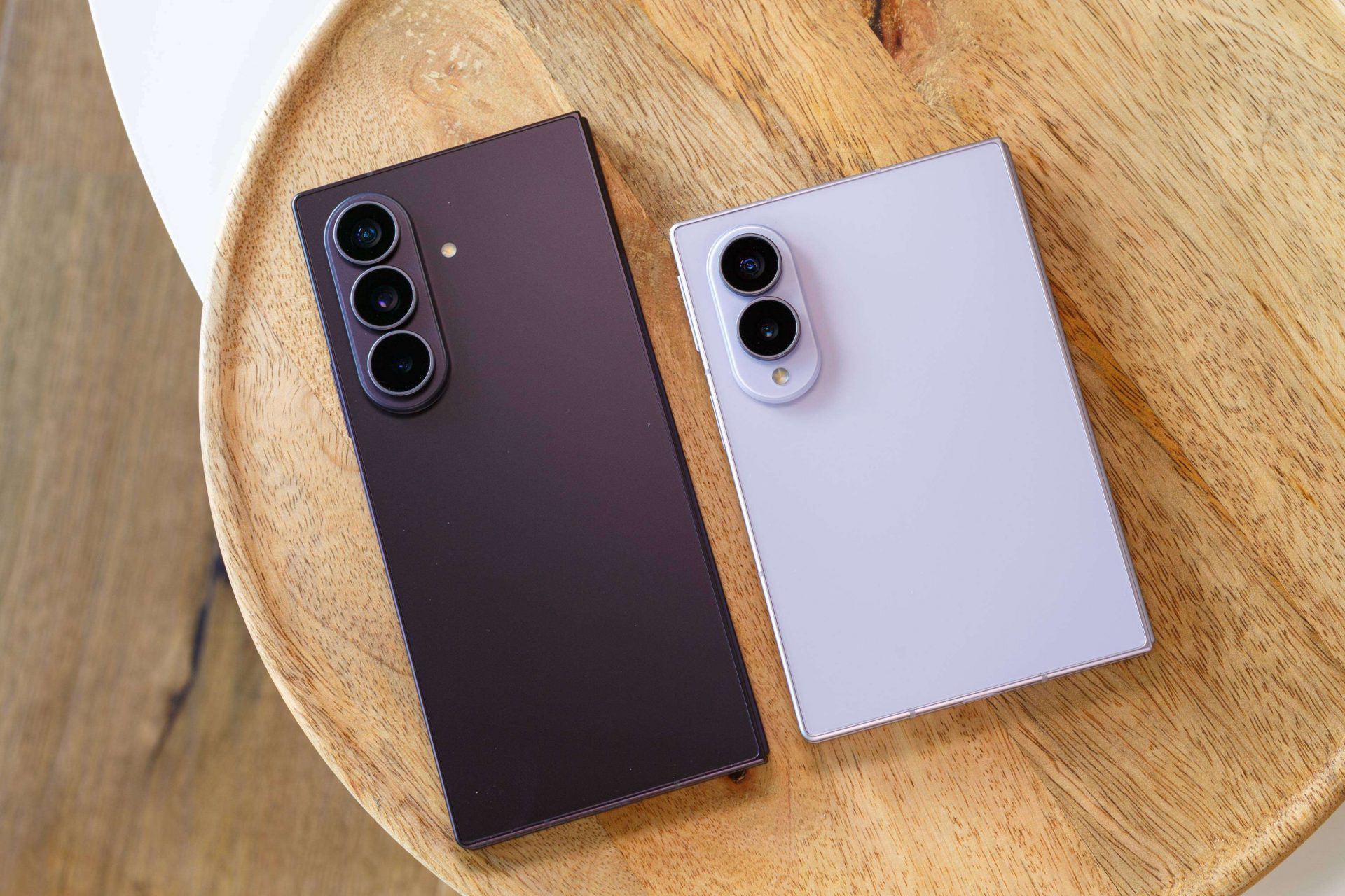 Samsung представила складные смартфоны линейки Galaxy Z Fold8, Z Flip8 и смарт-часы нового поколения картинка Смартфон Samsung Galaxy Z Fold8: анонс и цены | DGL.RU