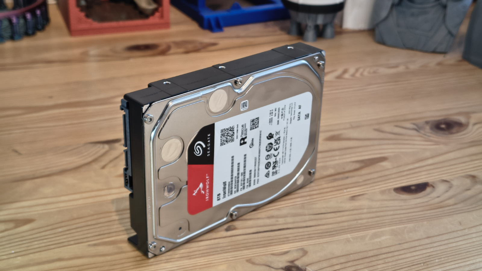 Обзор Seagate IronWolf 8TB - внутренний накопитель для NAS-серверов картинка Seagate IronWolf 8TB для NAS: обзор диска | DGL.RU