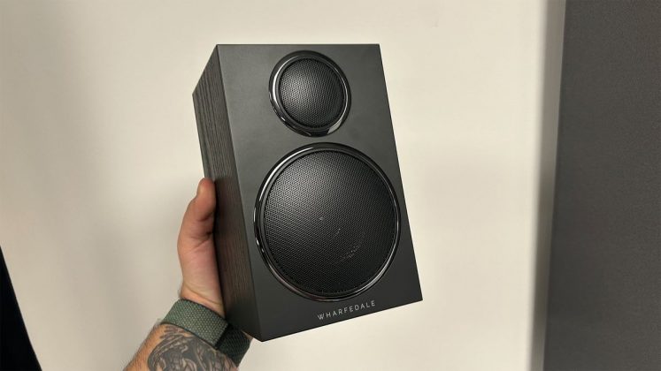 Система Samsung HW-Q990F для кинотеатра | DGL.RU