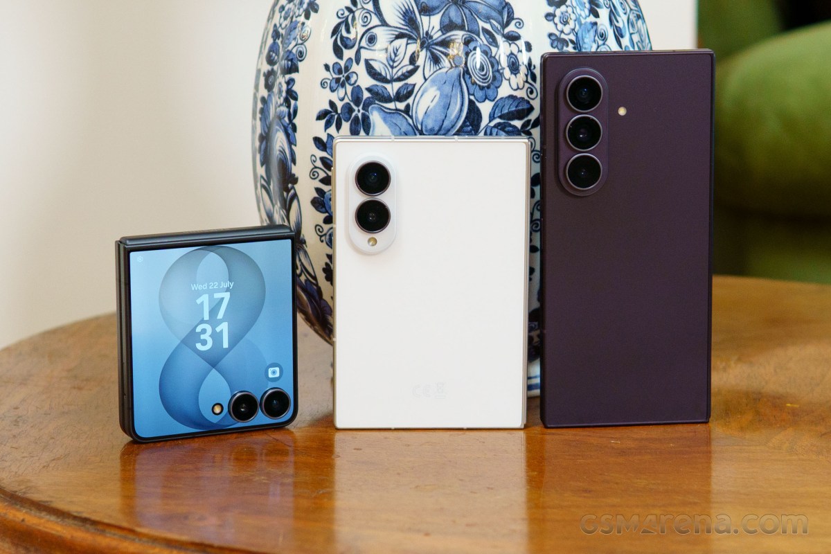 Обзор Samsung Galaxy Z Fold8, Z Fold8 Ultra, Z Flip8: первые впечатления картинка Смартфон Samsung Galaxy Z Fold8 Ultra: что нового | DGL.RU