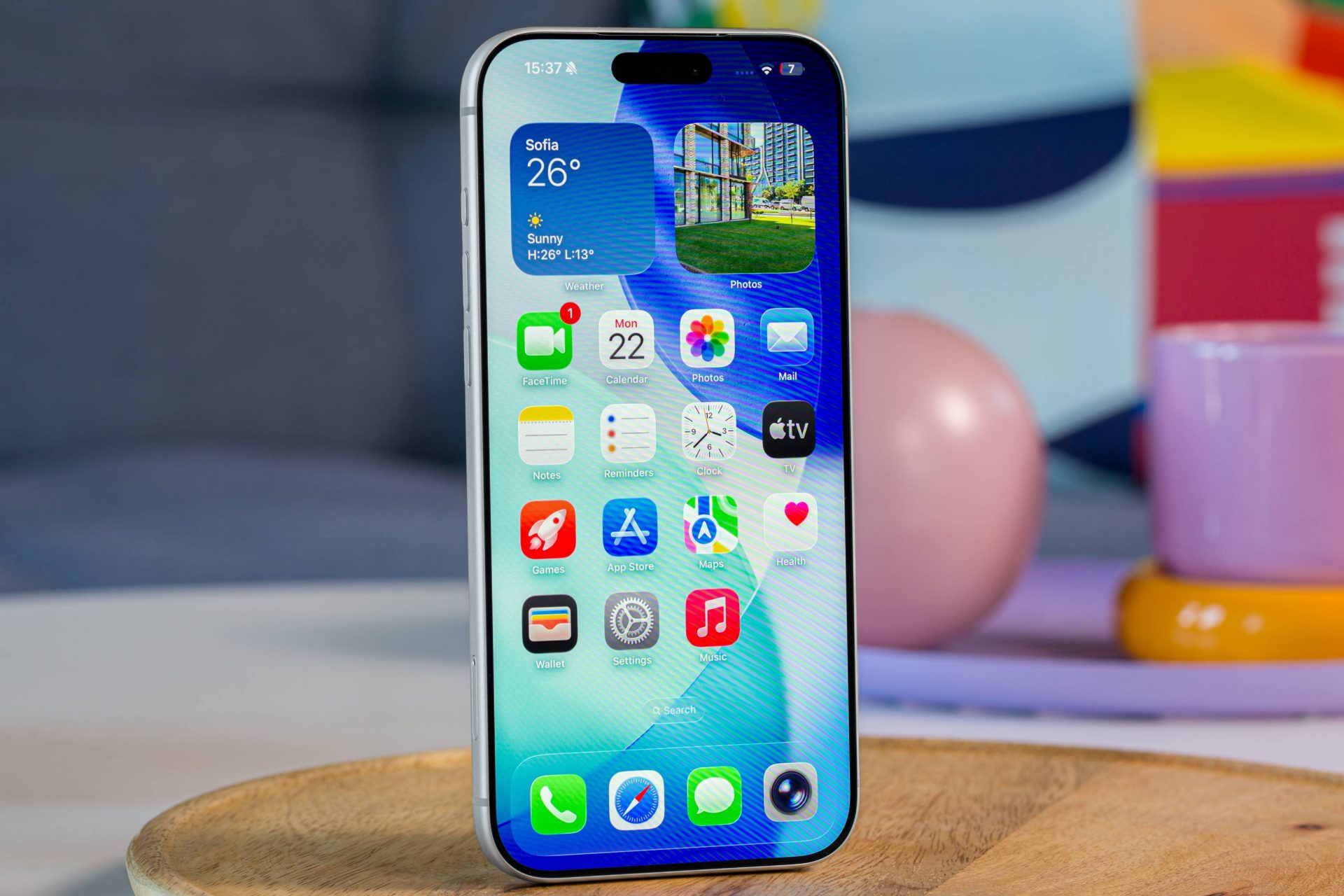 Смартфоны iPhone 18 Pro получат рекордные батареи, новые сенсоры Sony и другие модемы связи картинка Смартфон iPhone 18 Pro: новые батареи и цены | DGL.RU