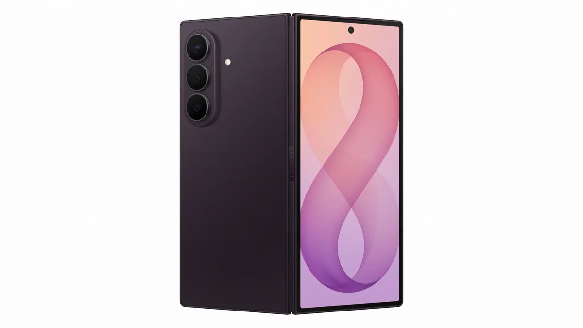 Сравнение характеристик складных смартфонов Samsung Galaxy Z Fold 8 Ultra и Apple iPhone Ultra
