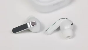 Отличающиеся от других беспроводные наушники Samsung остаются загадкой, но их выход на рынок ближе, чем ожидалось