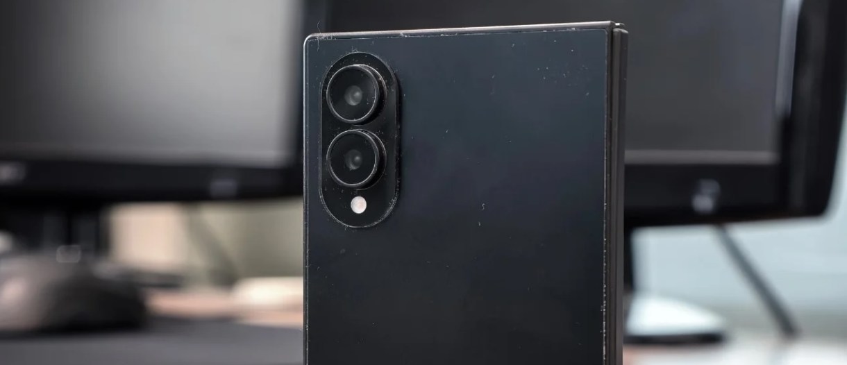 Galaxy Z Fold8 Wide в черном цвете: можно ли верить новой мега-утечке Samsung