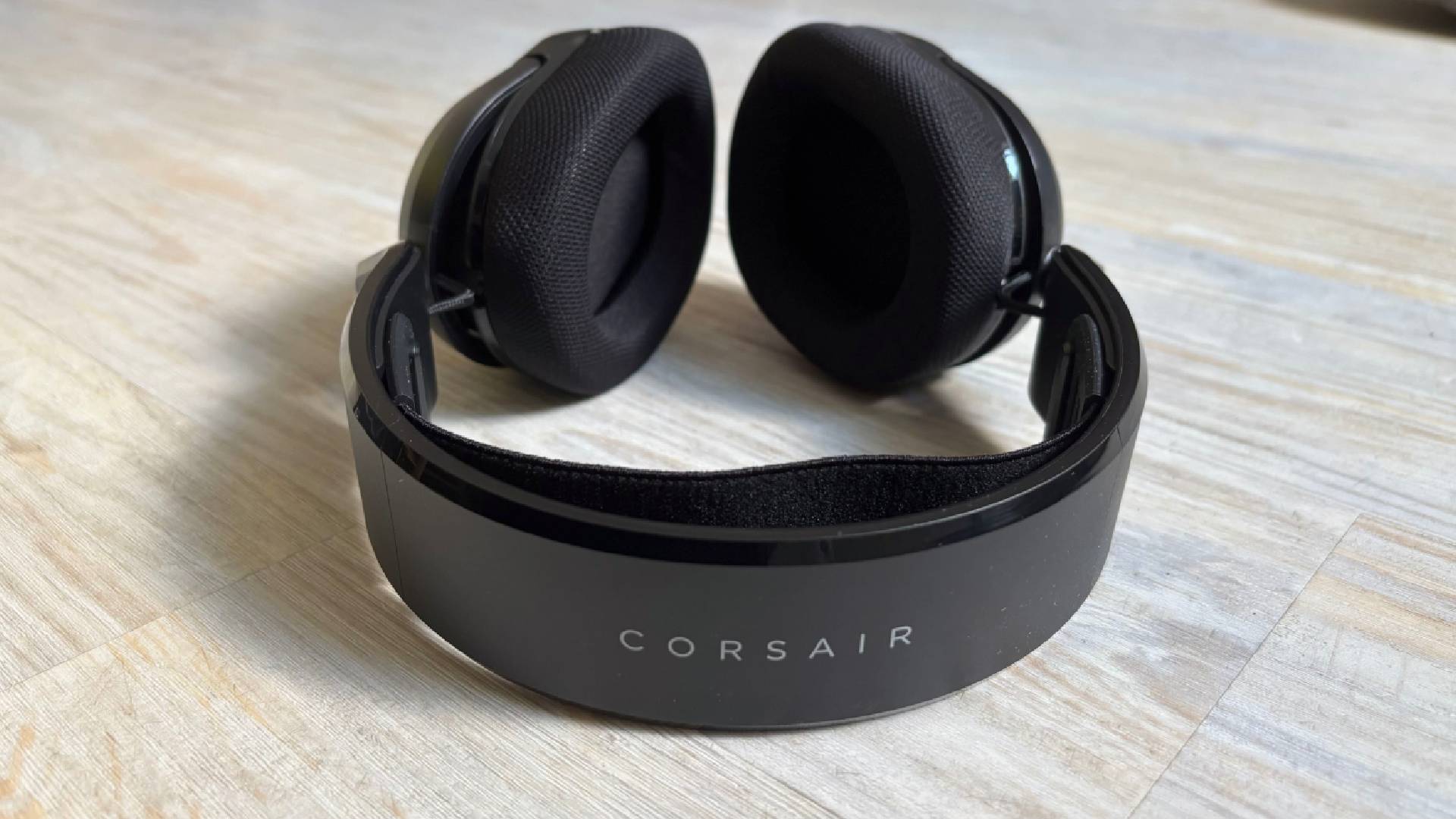 Обзор Corsair HS35 v3: не всегда нужно переплачивать за премиум картинка Беспроводная гарнитура Corsair HS35 v3: обзор | DGL.RU