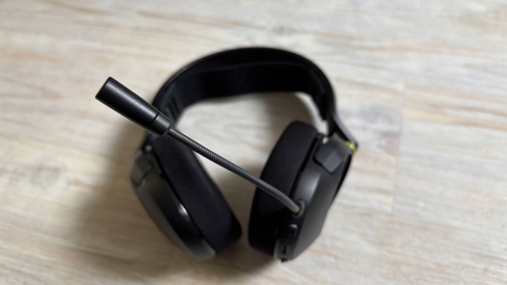 Обзор Corsair HS35 v3: не всегда нужно переплачивать за премиум картинка Беспроводная гарнитура Corsair HS35 v3: обзор | DGL.RU