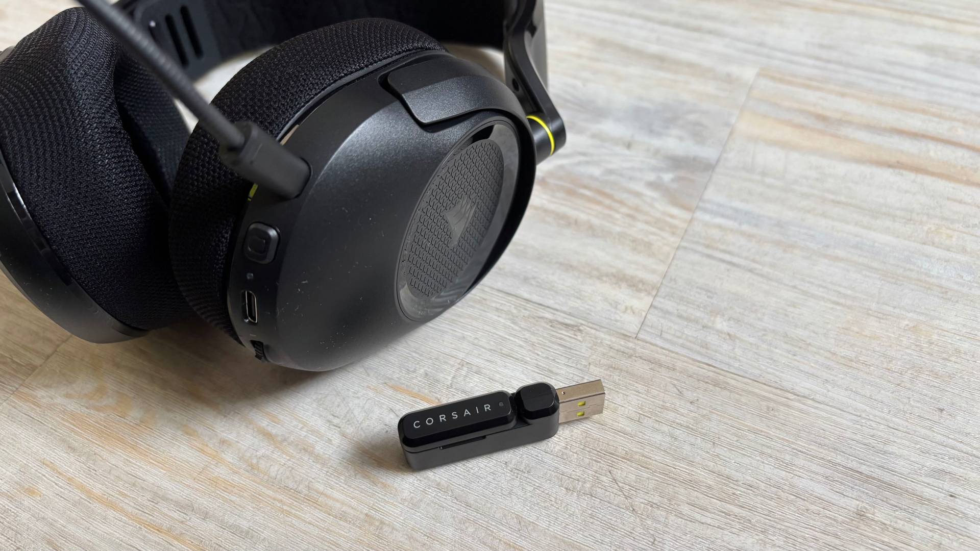 Обзор Corsair HS35 v3: не всегда нужно переплачивать за премиум картинка Беспроводная гарнитура Corsair HS35 v3: обзор | DGL.RU