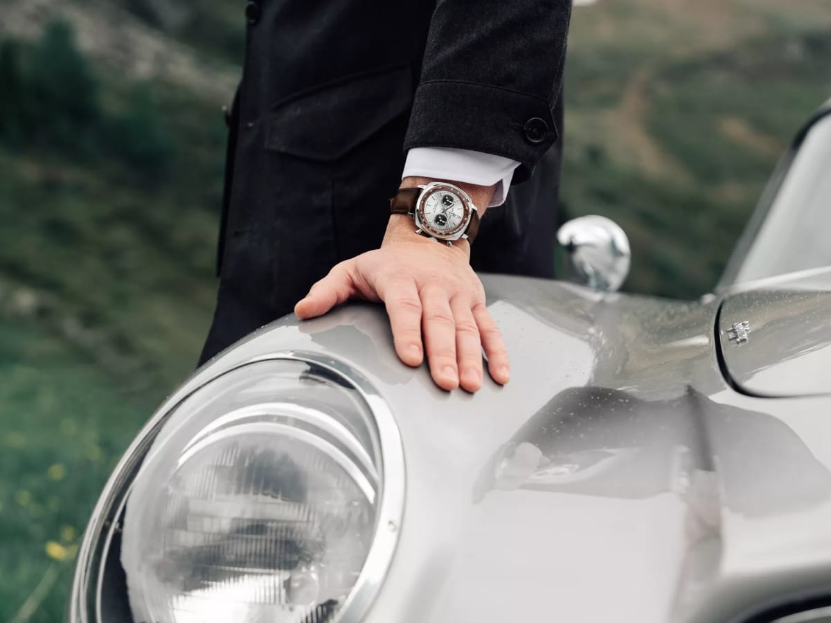 Часы Breitling Top Time B01 вышли в серии DB5 | DGL.RU