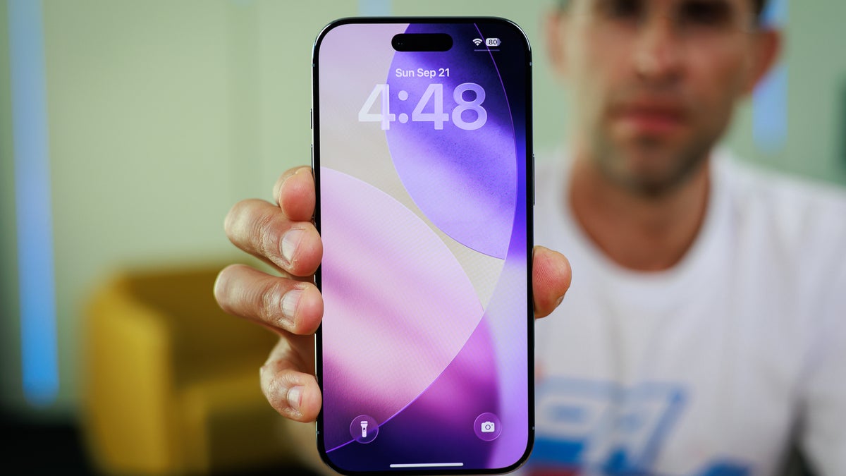 Юбилейный iPhone 20: утечка раскрыла детали стеклянного корпуса и нового дисплея