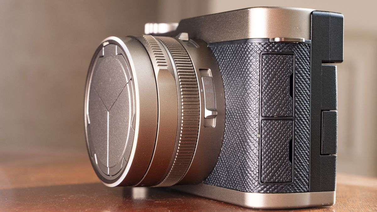 Обзор Panasonic Lumix L10 - три недели с самой красивой камерой Panasonic картинка Камера Panasonic Lumix L10: обзор новинки | DGL.RU