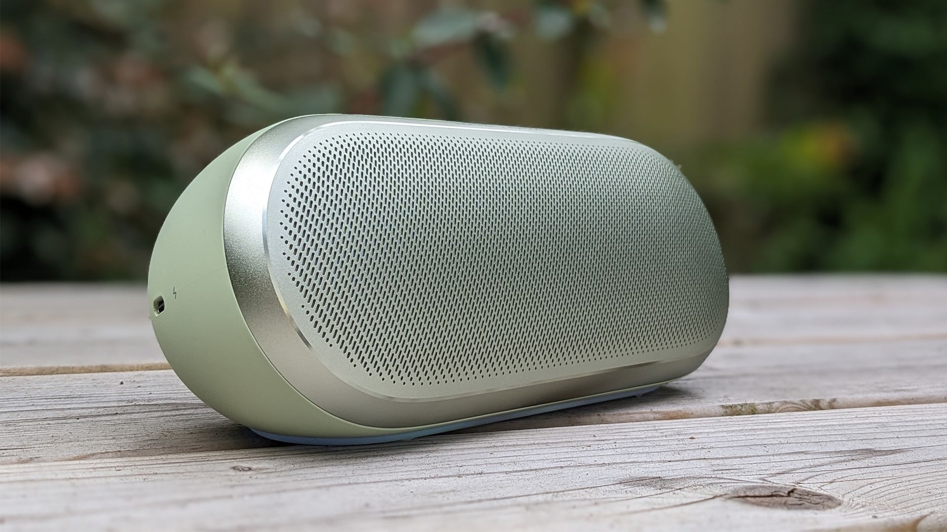 Обзор Harman Kardon Luna 2 — приятно удивила вокалом и просторной сценой