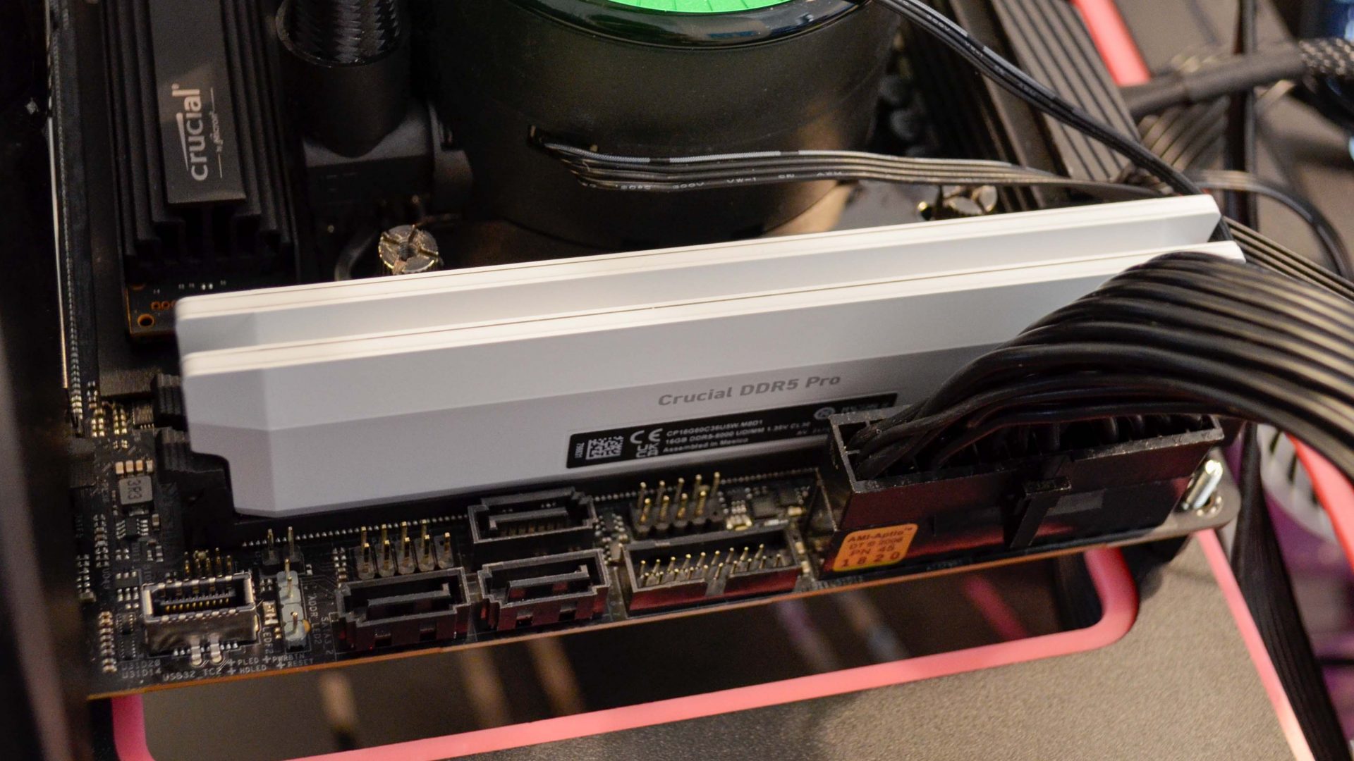 Лучшая оперативная память DDR5 в 2026 году: рейтинг высокопроизводительных модулей картинка Оперативная память DDR5: рейтинг 2026 года | DGL.RU