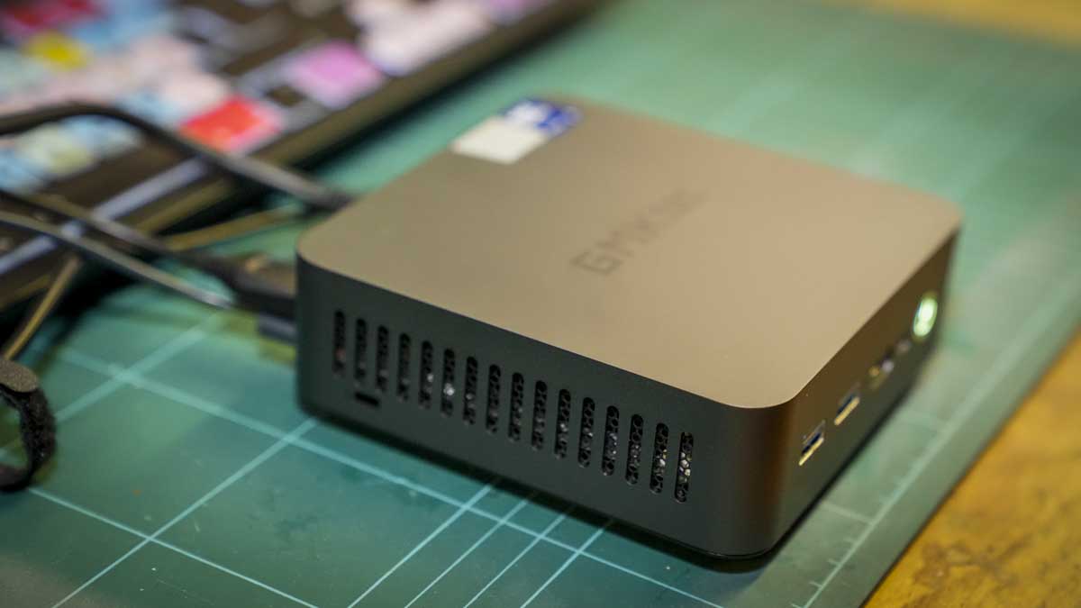 Обзор GMKtec NucBox K17: высокопроизводительный мини-ПК с ИИ картинка Мини-ПК GMKtec NucBox K17: стоит ли покупать | DGL.RU