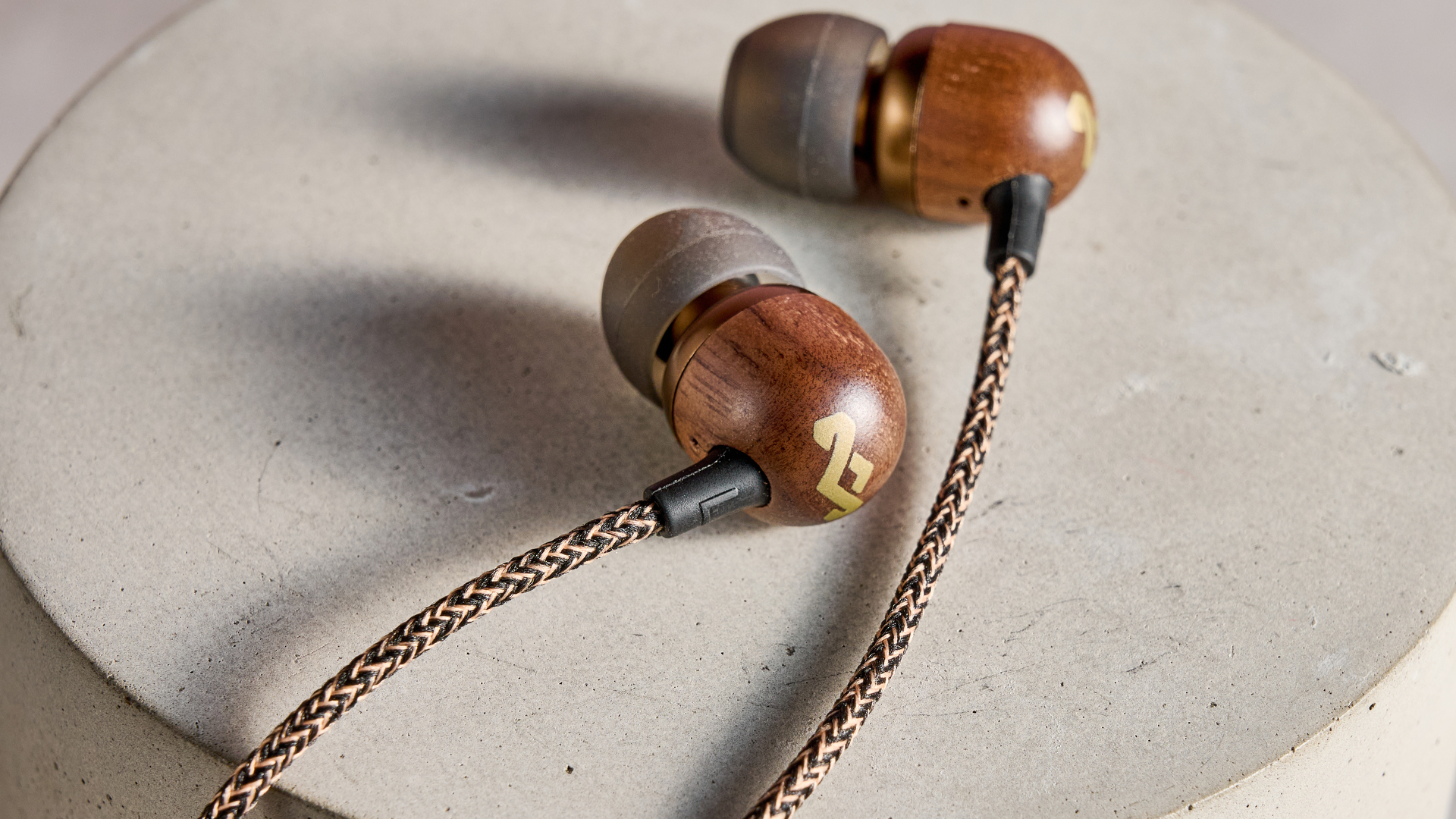 Обзор House of Marley Smile Jamaica USB-C - отличное соотношение цены и качества картинка Наушники House of Marley Smile Jamaica: обзор | DGL.RU