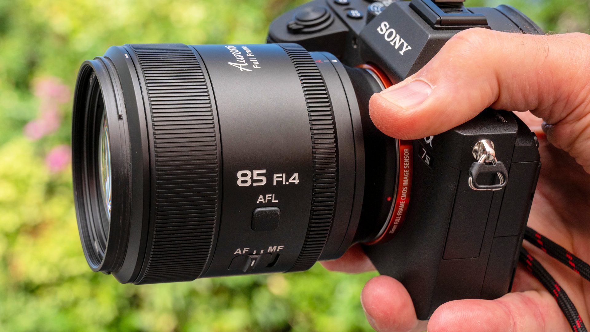 Объектив Sirui Aurora 85mm f/1.4: тест и выводы | DGL.RU