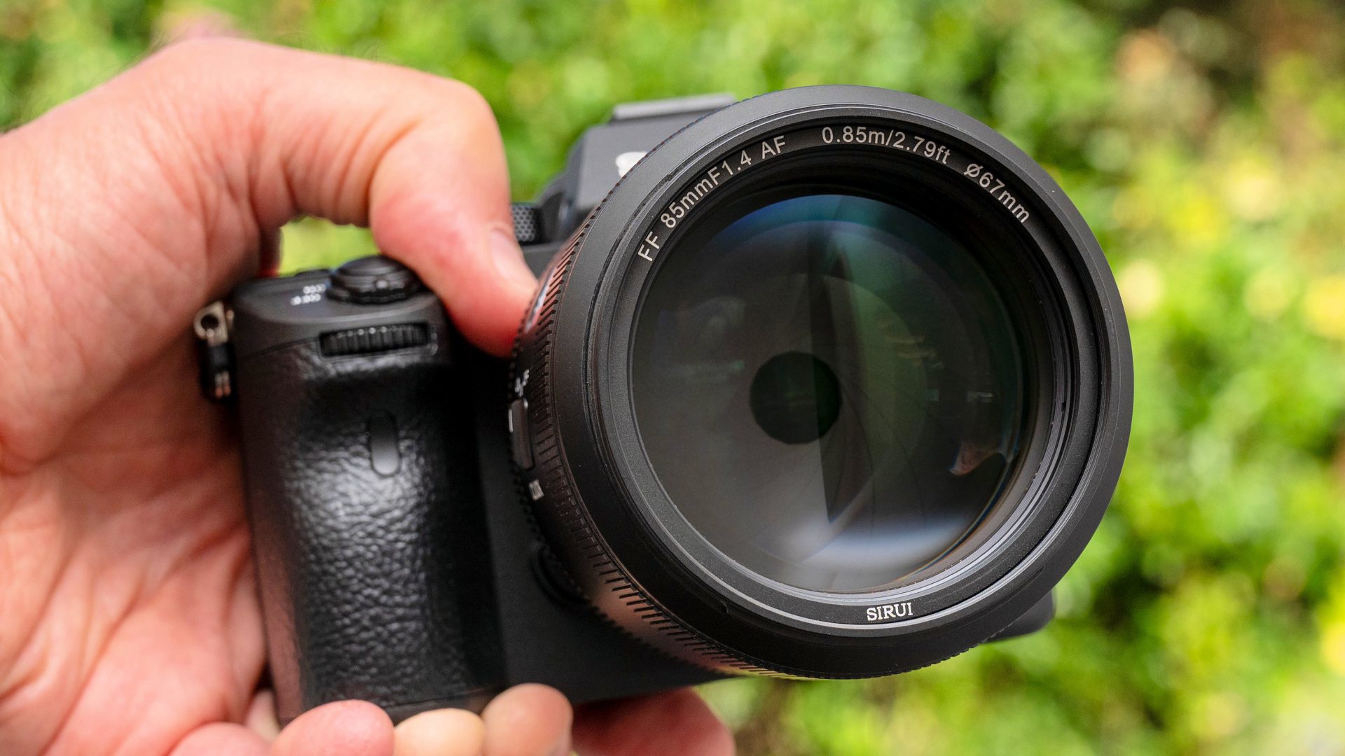 Объектив Sirui Aurora 85mm f/1.4: тест и выводы | DGL.RU