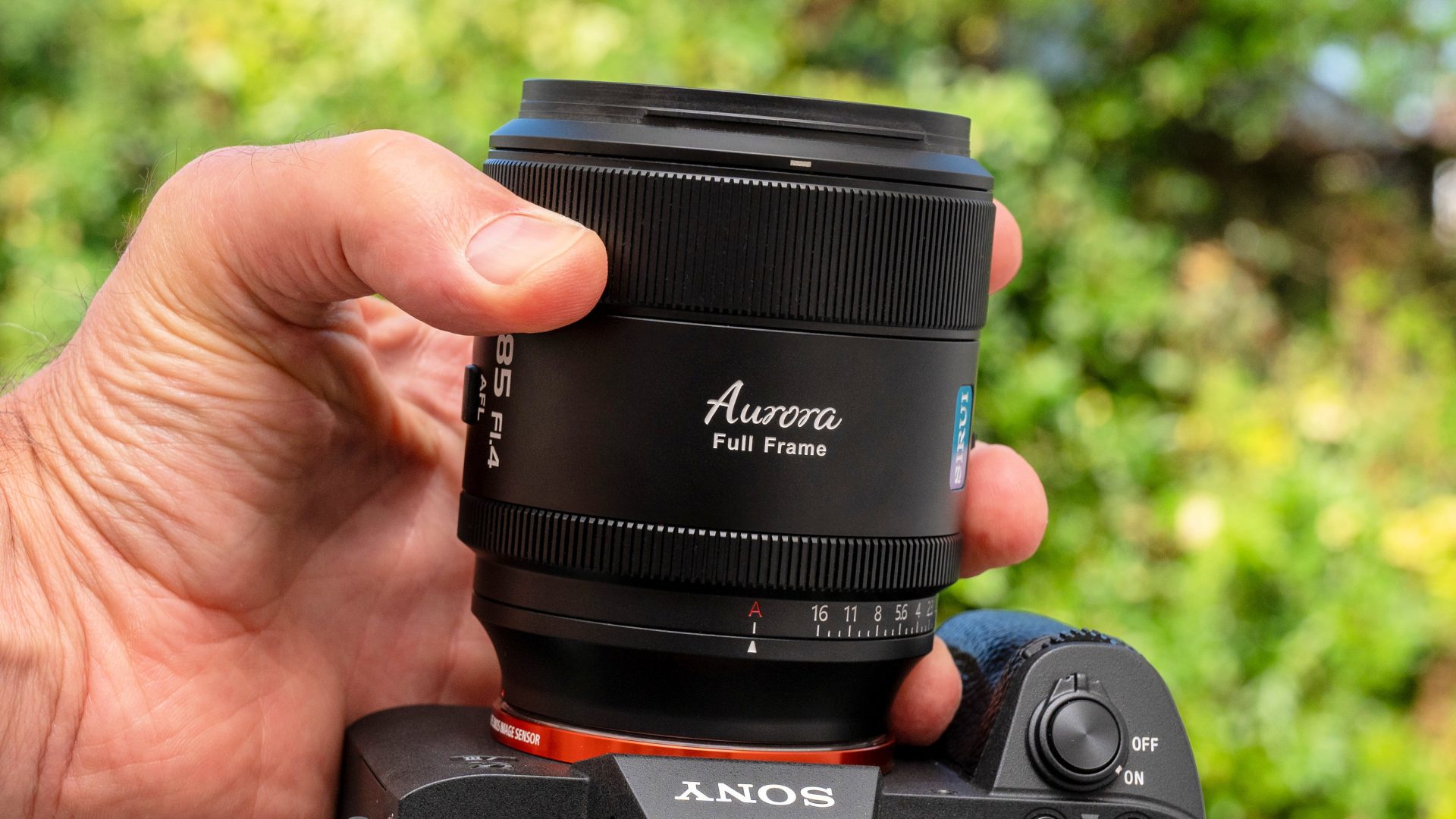Объектив Sirui Aurora 85mm f/1.4: тест и выводы | DGL.RU