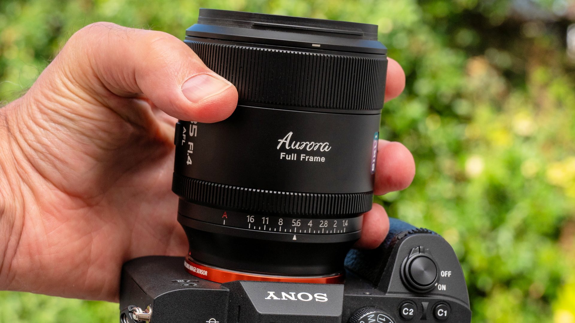 Объектив Sirui Aurora 85mm f/1.4: тест и выводы | DGL.RU