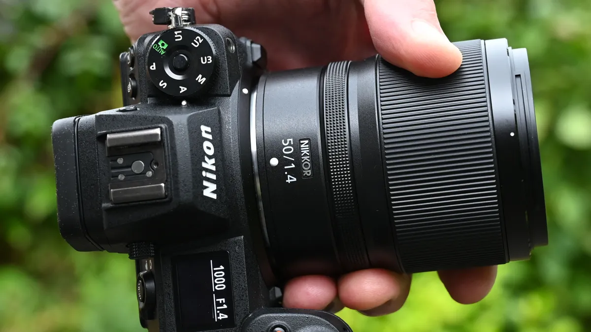 Лучшие объективы Nikon Z в 2026 году: топовые решения для вашей беззеркалки картинка Объективы Nikon Z: выбор моделей 2026 для фото | DGL.RU