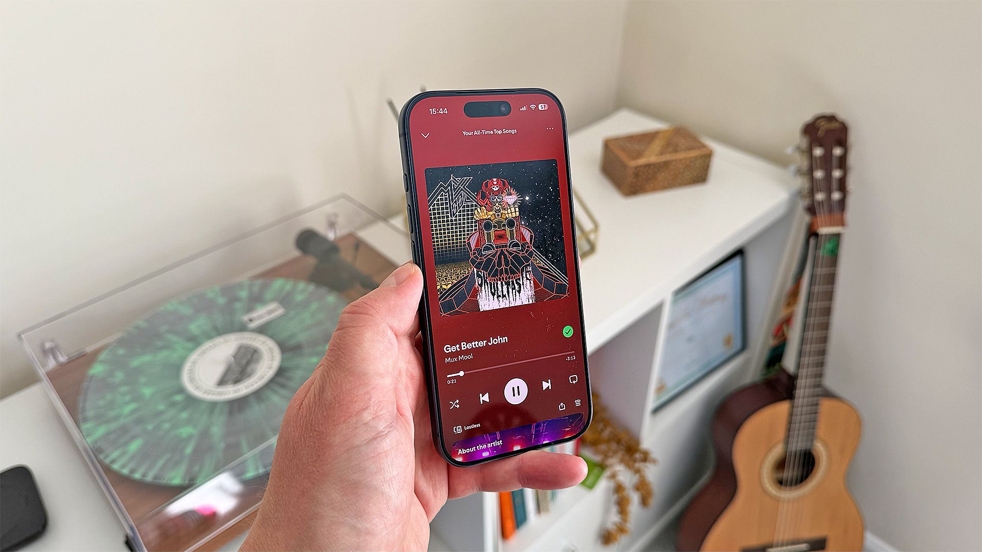 Обзор Apple iPhone 17 Pro: тестирование звука и дисплея флагманского смартфона